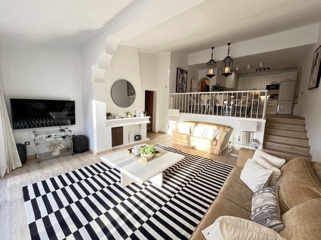 3 makuuhuone Huvila vuokrattavana paikassa El Rosario, Marbella mukana uima-altaan - 4 500 € (Ref: 9294224)