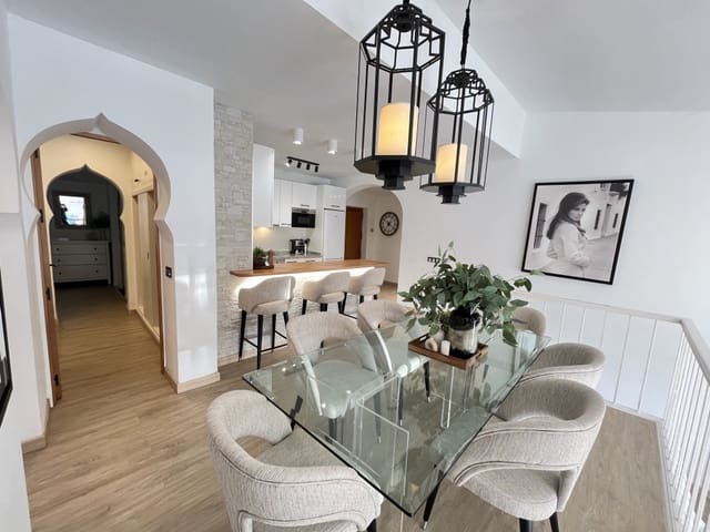 3 makuuhuone Huvila vuokrattavana paikassa El Rosario, Marbella mukana uima-altaan - 4 500 € (Ref: 9294224)