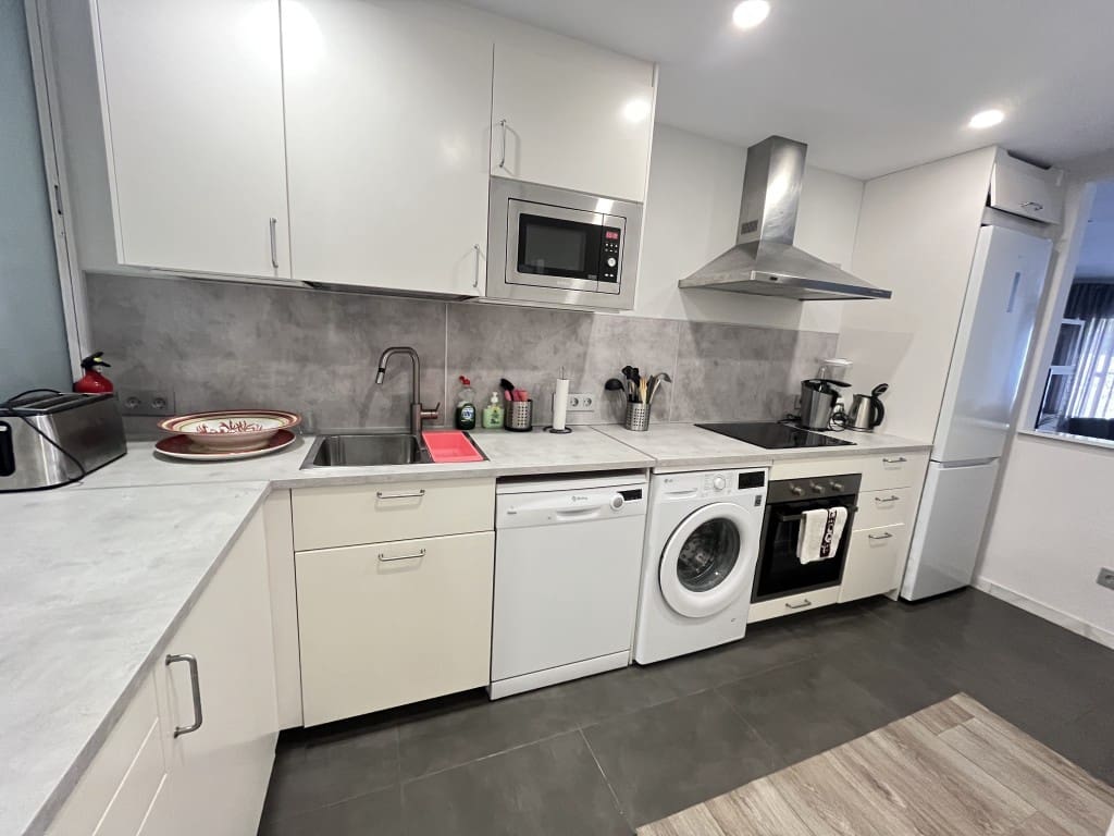 3 slaapkamer Appartement te koop in Elviria met zwembad - € 649.000 (Ref: 9294225)