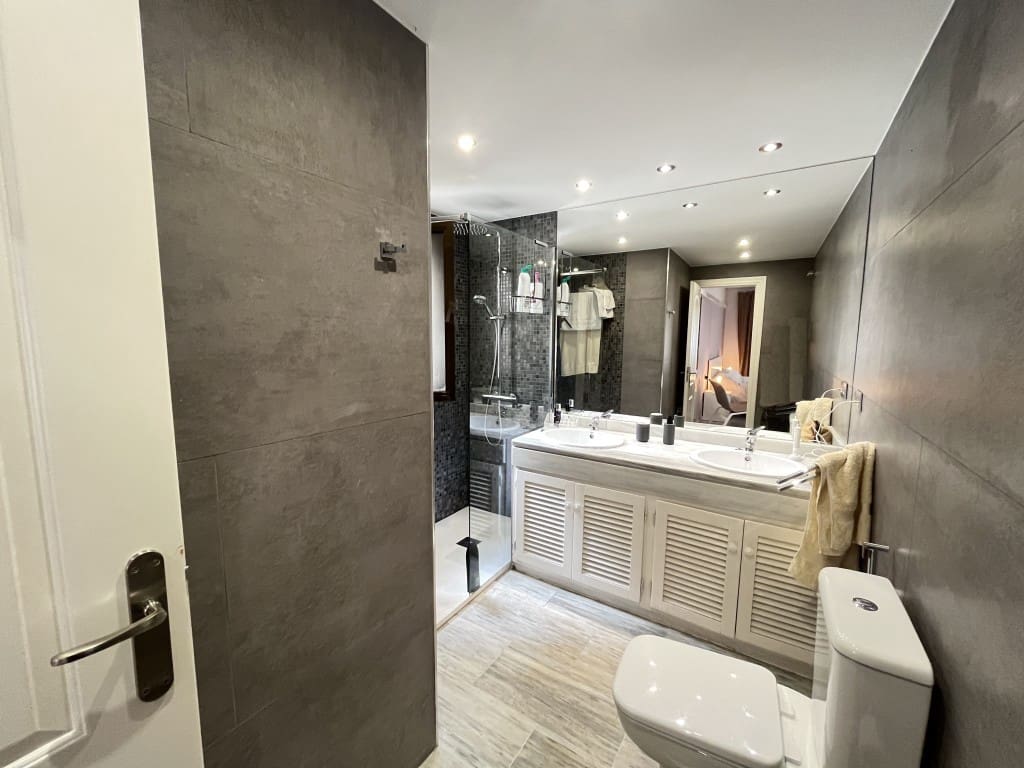 3 slaapkamer Appartement te koop in Elviria met zwembad - € 649.000 (Ref: 9294225)