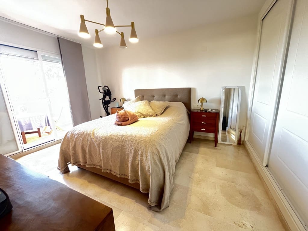 1 Zimmer Apartment zu verkaufen in Elviria mit Pool Garage - 318.000 € (Ref: 9303218)