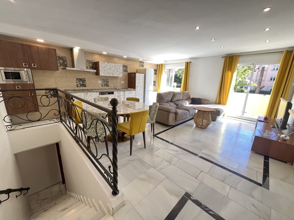 2 bedroom Apartment for sale in Carib Playa with pool - € 350,000 (Ref: 9501845)