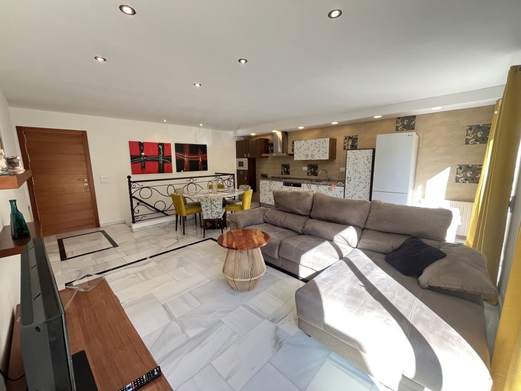 Apartamento de 2 habitaciones en Carib Playa en alquiler con piscina - 1.350 € (Ref: 9526125)