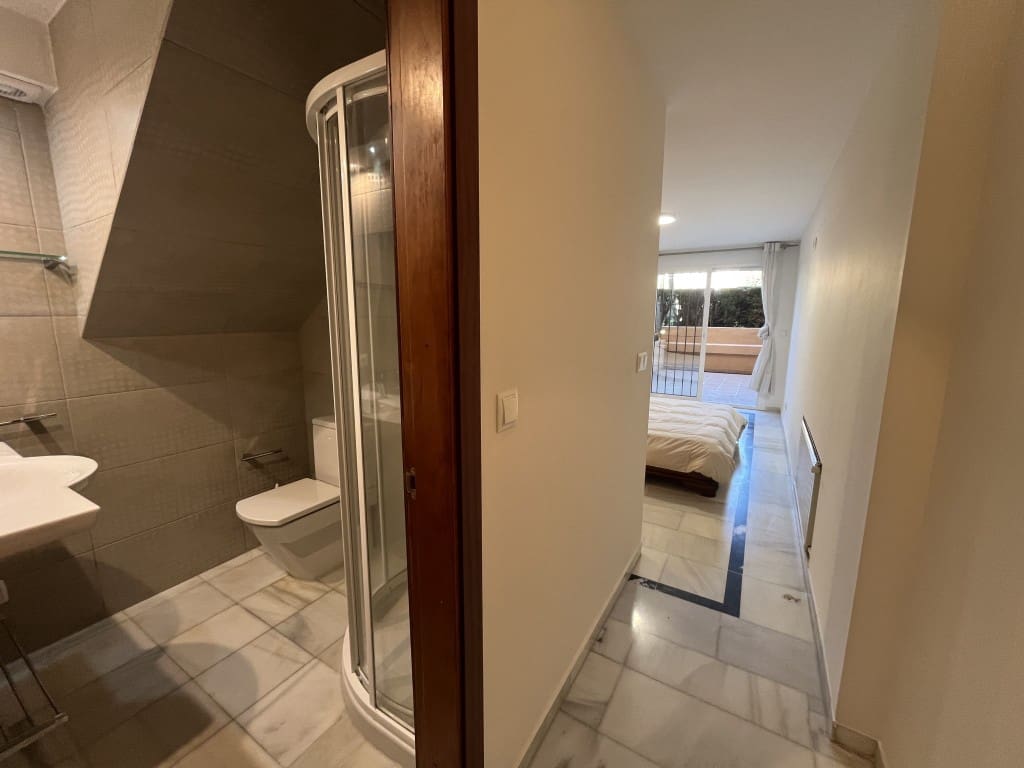 Apartamento de 2 habitaciones en Carib Playa en alquiler con piscina - 1.350 € (Ref: 9526125)