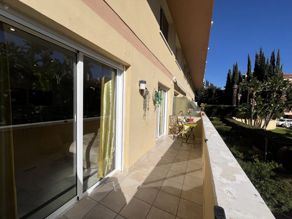 Apartamento de 2 habitaciones en Carib Playa en alquiler con piscina - 1.350 € (Ref: 9526125)