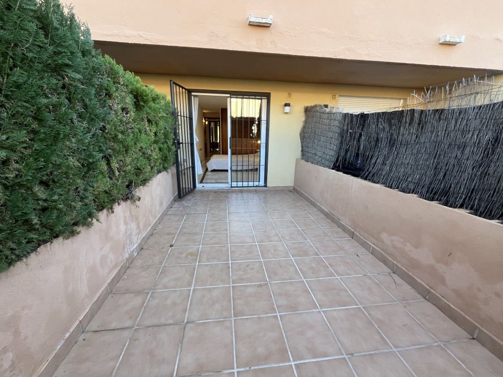 Apartamento de 2 habitaciones en Carib Playa en alquiler con piscina - 1.350 € (Ref: 9526125)