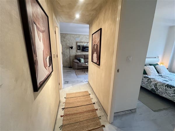 2 bedroom Apartment for rent in Marbella with pool garage - € 1,600 (Ref: 9614709)