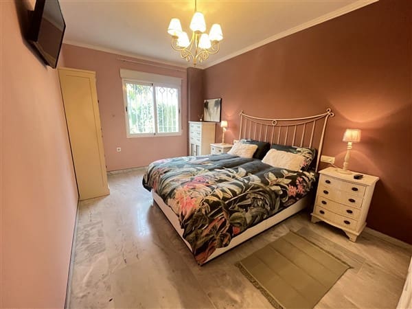 2 bedroom Apartment for rent in Marbella with pool garage - € 1,600 (Ref: 9614709)