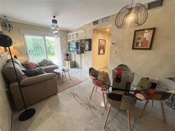 2 bedroom Apartment for rent in Marbella with pool garage - € 1,600 (Ref: 9614709)