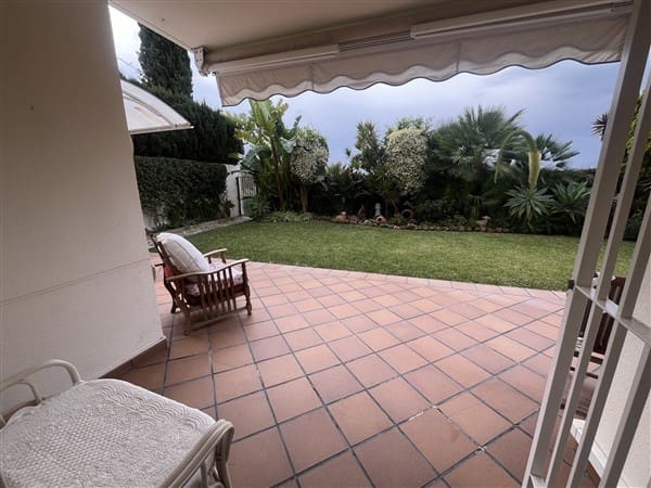 2 bedroom Apartment for rent in Marbella with pool garage - € 1,600 (Ref: 9614709)