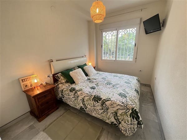 2 bedroom Apartment for rent in Marbella with pool garage - € 1,600 (Ref: 9614709)