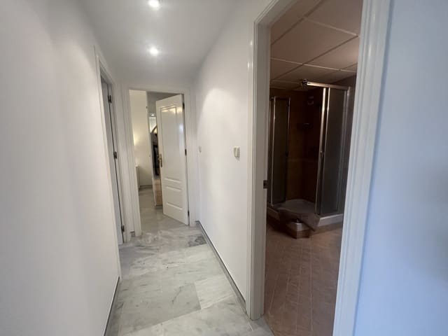 2 slaapkamer Appartement te huur in Las Chapas, Marbella met zwembad garage - € 1.600 (Ref: 9614709)