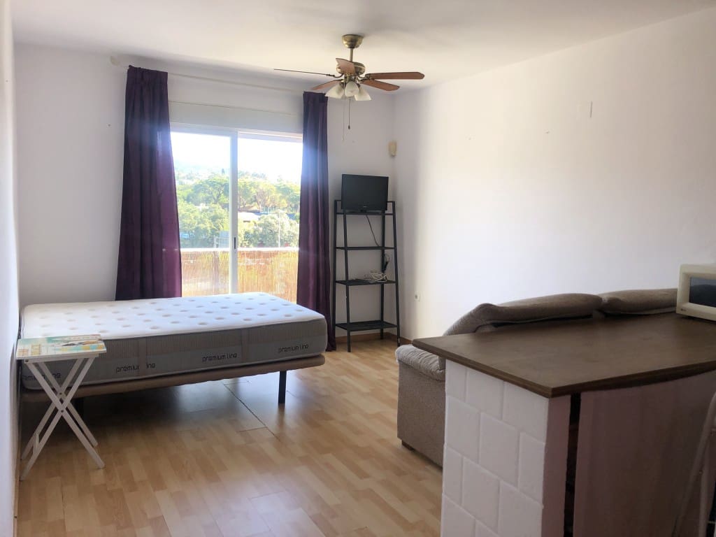 Estudio en Las Chapas en alquiler con piscina - 850 € (Ref: 9655662)