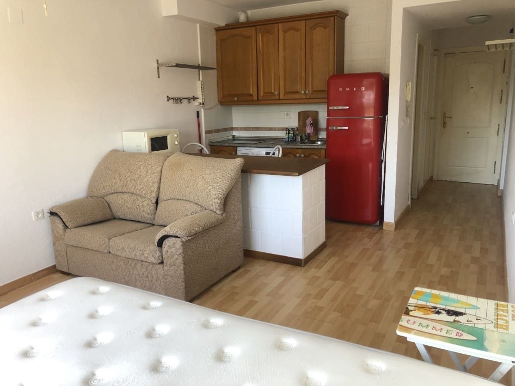 Estudio en Las Chapas en alquiler con piscina - 850 € (Ref: 9655662)