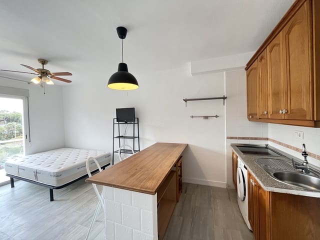 Studio do wynajęcia w Marbella z basenem - 850 € (Ref: 9655662)