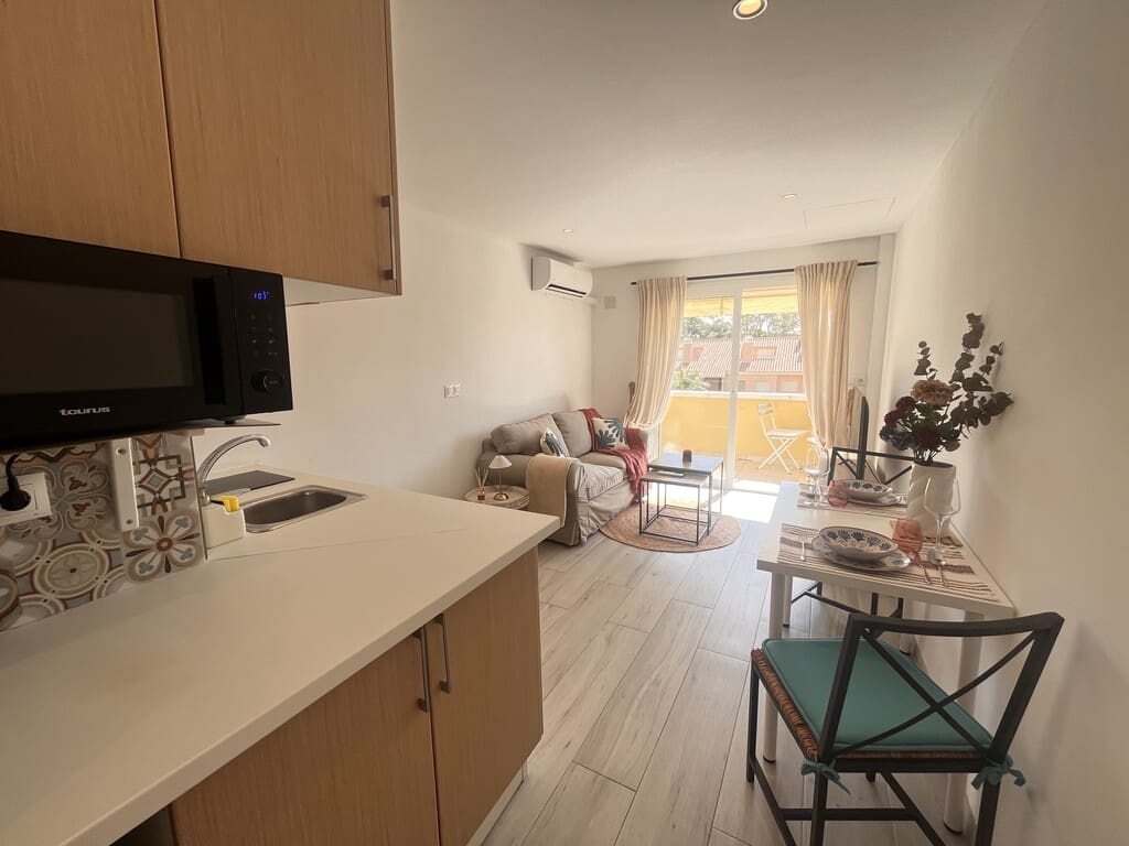 1 bedroom Apartment for rent in Carib Playa with pool - € 1,300 (Ref: 9658322)