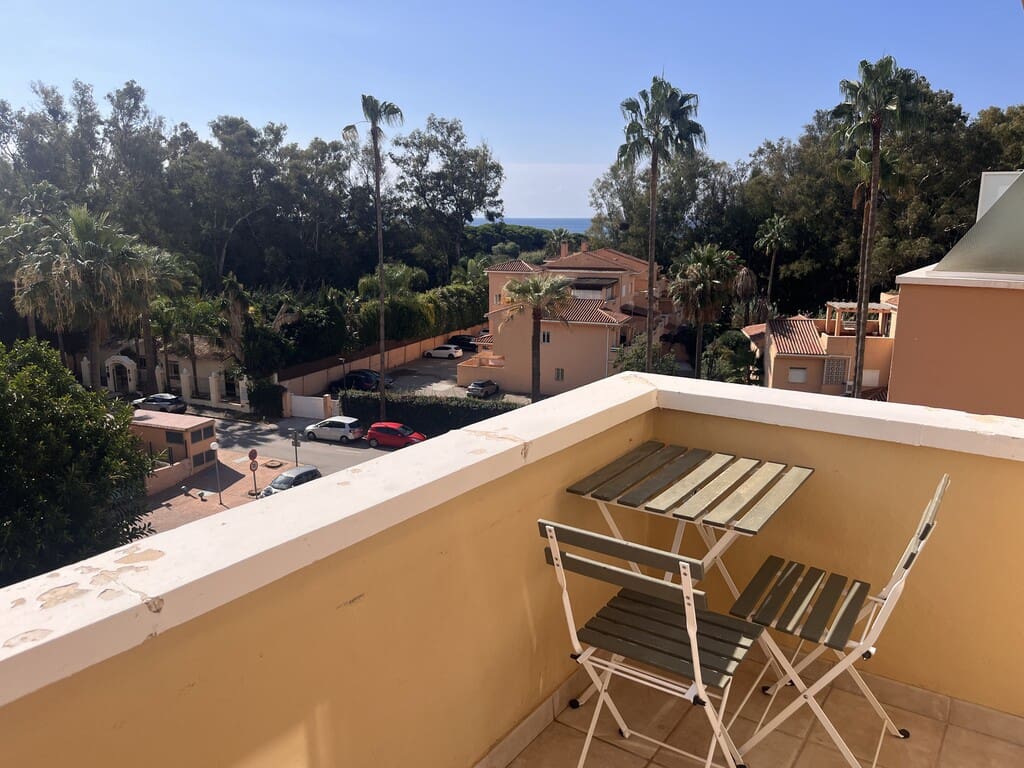 1 bedroom Apartment for rent in Carib Playa with pool - € 1,300 (Ref: 9658322)