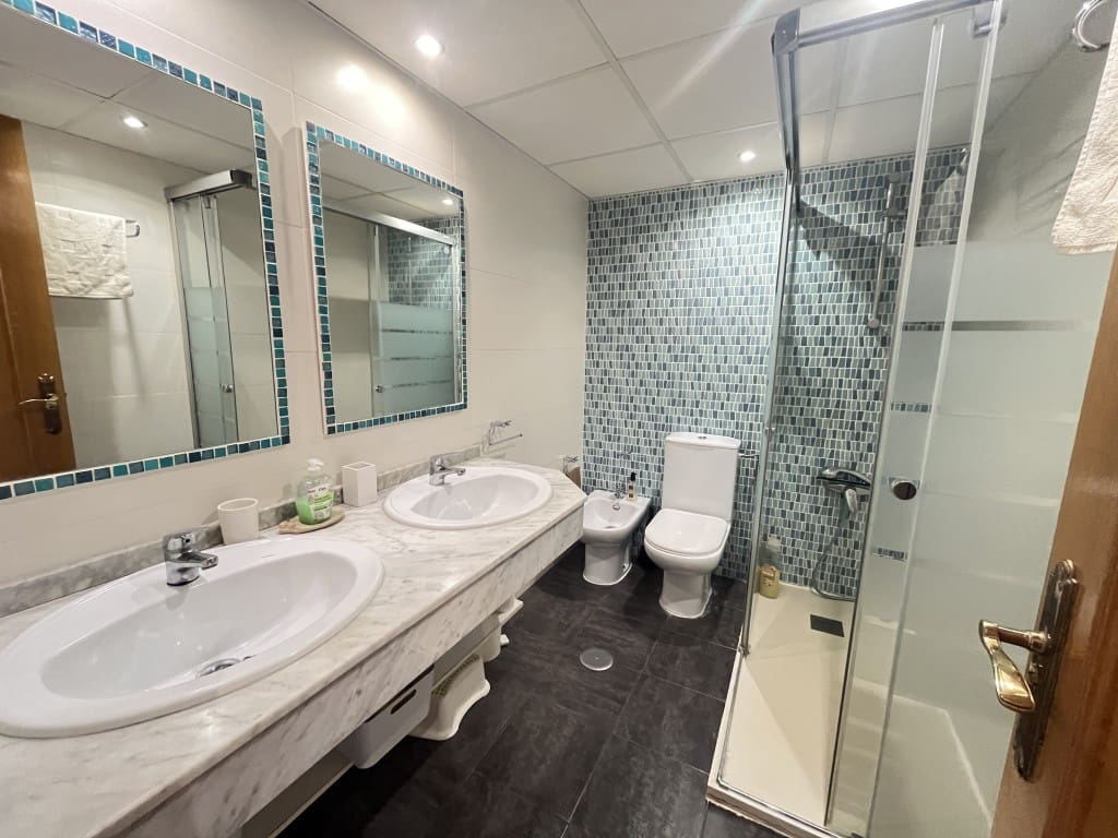 2 bedroom Apartment for rent in Las Chapas with pool garage - € 1,600 (Ref: 9673806)