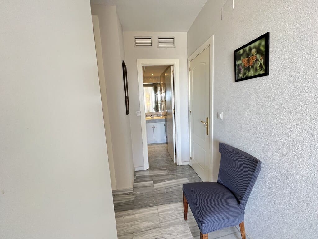 1 bedroom Apartment for rent in Marbella with pool - € 1,400 (Ref: 9714497)