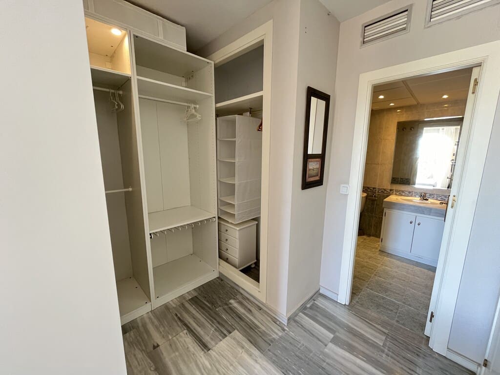 1 bedroom Apartment for rent in Marbella with pool - € 1,400 (Ref: 9714497)