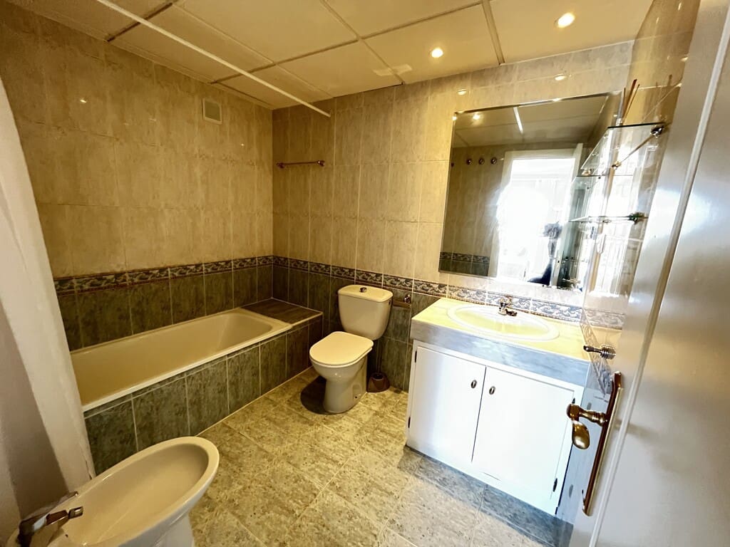 1 bedroom Apartment for rent in Marbella with pool - € 1,400 (Ref: 9714497)