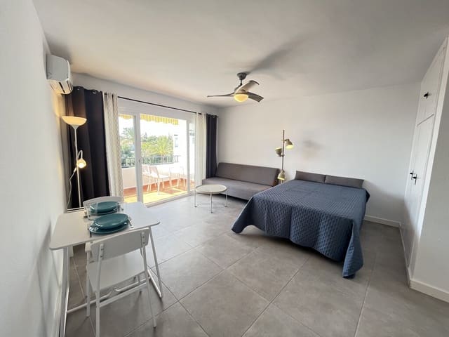 Studio for rent in Marbesa, Marbella with pool - € 850 (Ref: 9721088)