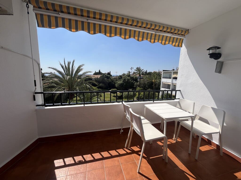 Studio for rent in Marbesa with pool - € 850 (Ref: 9721088)