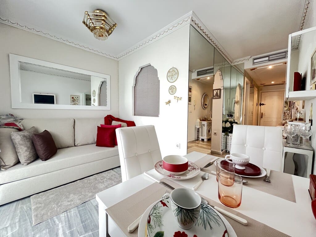 Studio te koop in Las Chapas met zwembad - € 215.000 (Ref: 9790783)