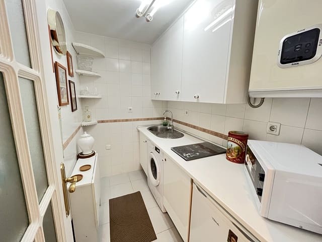 Studio til salg i Las Chapas, Marbella med swimmingpool - € 215.000 (Ref: 9790783)