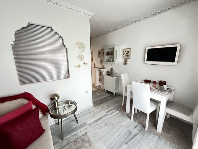 Studio til salg i Las Chapas, Marbella med swimmingpool - € 215.000 (Ref: 9790783)