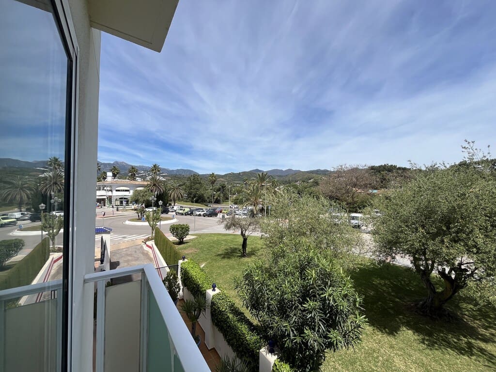 Studio te koop in Las Chapas met zwembad - € 215.000 (Ref: 9790783)