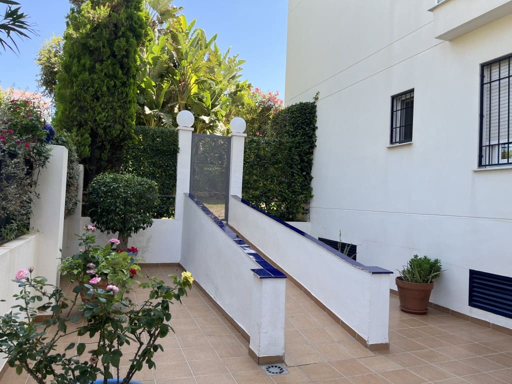 Studio te koop in Las Chapas met zwembad - € 215.000 (Ref: 9790783)