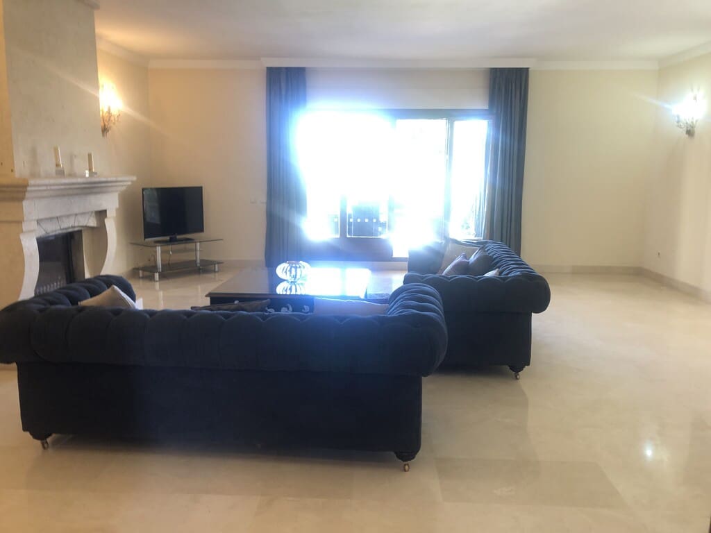 5 bedroom Villa for rent in Las Chapas with pool garage - € 10,000 (Ref: 9790784)