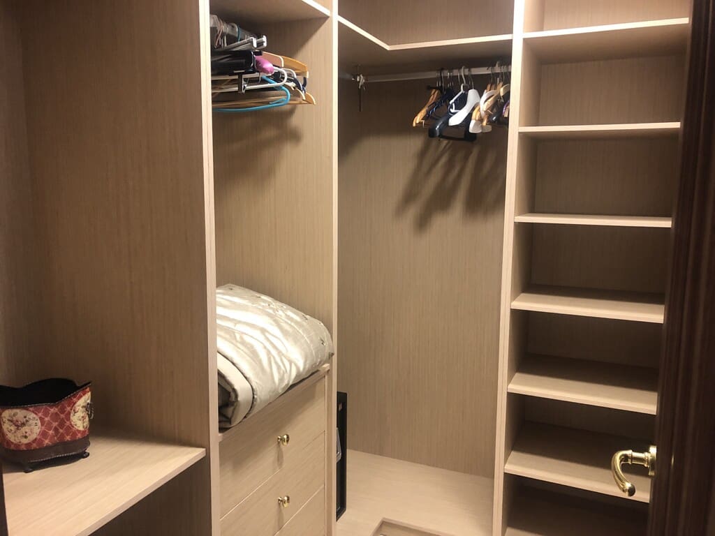 5 bedroom Villa for rent in Las Chapas with pool garage - € 10,000 (Ref: 9790784)