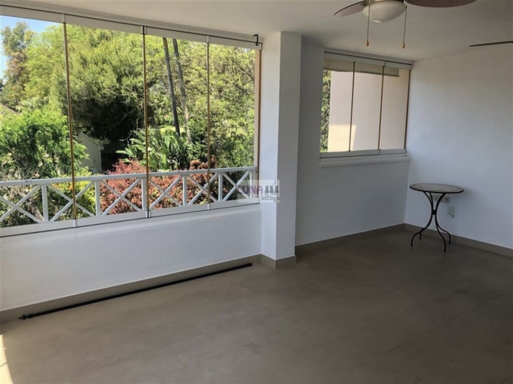 3 quarto Penthouse para arrendar em Rio Real com piscina garagem - 2 800 € (Ref: 9796194)