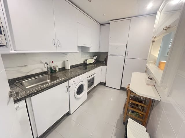 3 bedroom Beach Apartment for rent in Elviria, Marbella with pool - € 1,900 (Ref: 9912696)