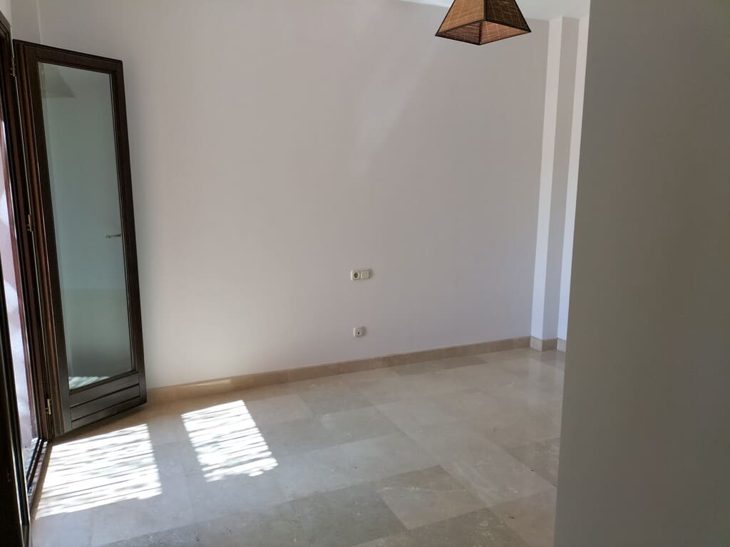 4 Zimmer Villa zu verkaufen in Marbella mit Pool Garage - 4.000.000 € (Ref: 9933679)