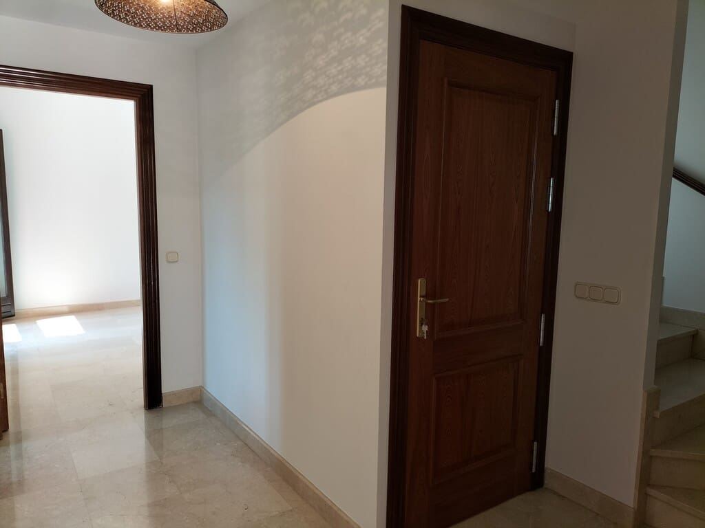 4 Zimmer Villa zu verkaufen in Marbella mit Pool Garage - 4.000.000 € (Ref: 9933679)