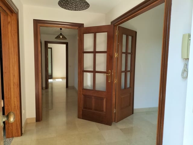 4 Zimmer Villa zu verkaufen in Marbella Centro, Marbella mit Pool Garage - 4.000.000 € (Ref: 9933679)