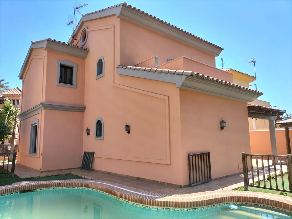 4 Zimmer Villa zu verkaufen in Marbella mit Pool Garage - 4.000.000 € (Ref: 9933679)