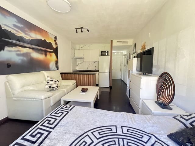 Studio til salg i Las Chapas, Marbella med swimmingpool - € 199.500 (Ref: 9962261)