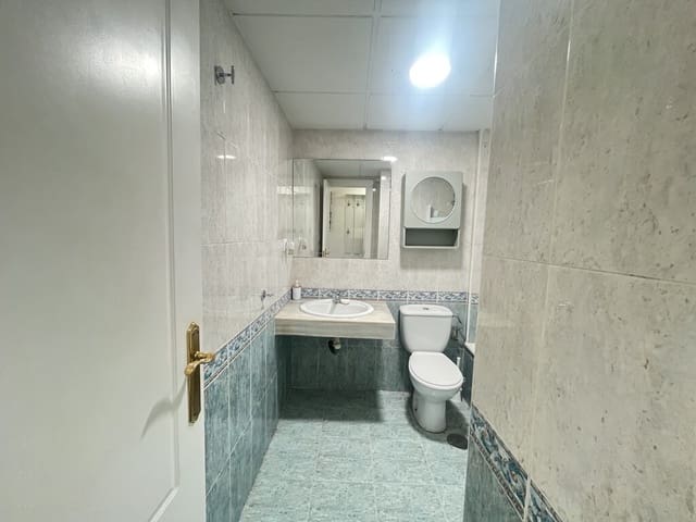 Studio til salg i Las Chapas, Marbella med swimmingpool - € 199.500 (Ref: 9962261)