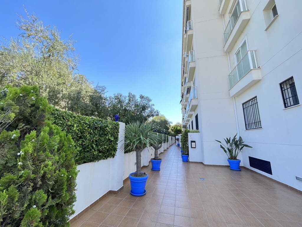 Studio till salu i Las Chapas med pool - 199 500 € (Ref: 9962261)