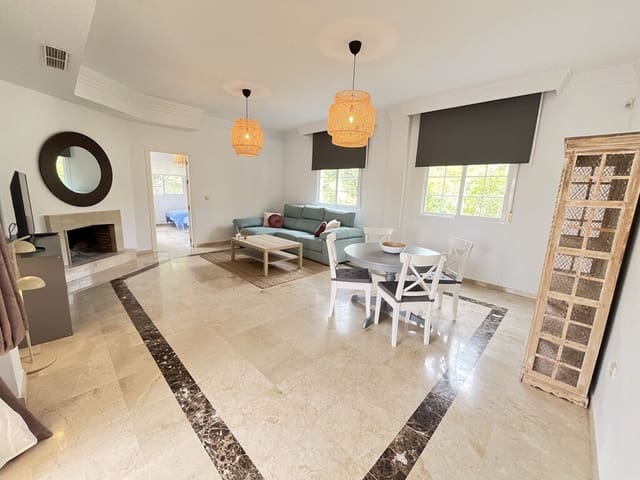 2 sypialnia Apartament na sprzedaż w Nueva Andalucia, Marbella z basenem garażem - 450 000 € (Ref: 9966280)