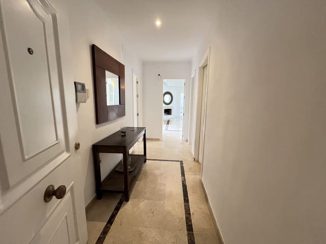 2 sypialnia Apartament na sprzedaż w Nueva Andalucia, Marbella z basenem garażem - 450 000 € (Ref: 9966280)
