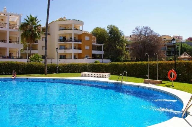2 sypialnia Apartament na sprzedaż w Nueva Andalucia, Marbella z basenem garażem - 450 000 € (Ref: 9966280)