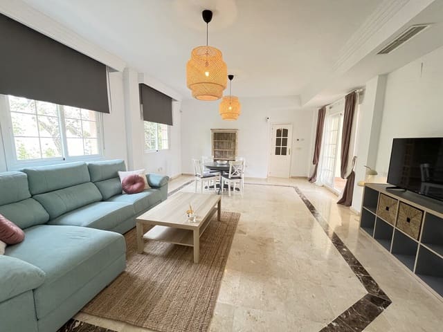 2 sypialnia Apartament na sprzedaż w Nueva Andalucia, Marbella z basenem garażem - 450 000 € (Ref: 9966280)