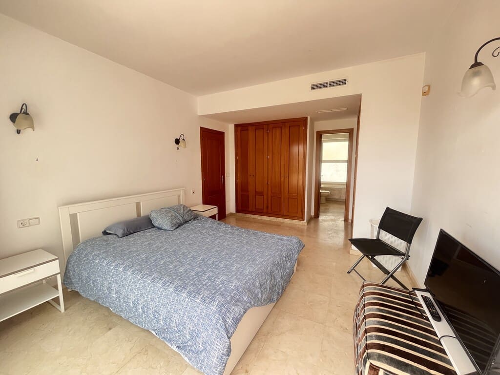 4 bedroom Townhouse for sale in Golden Mile with pool garage - € 1,600,000 (Ref: 9969330)