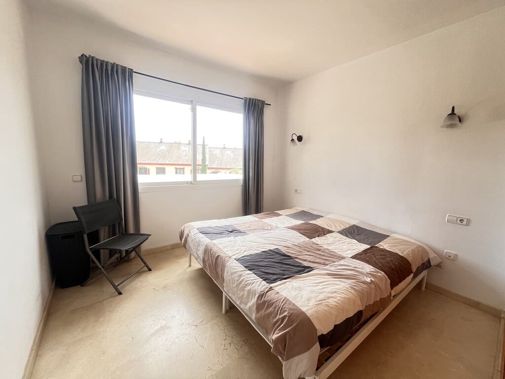 4 bedroom Townhouse for sale in Golden Mile with pool garage - € 1,600,000 (Ref: 9969330)