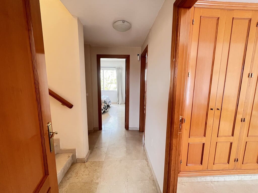 4 bedroom Townhouse for sale in Golden Mile with pool garage - € 1,600,000 (Ref: 9969330)
